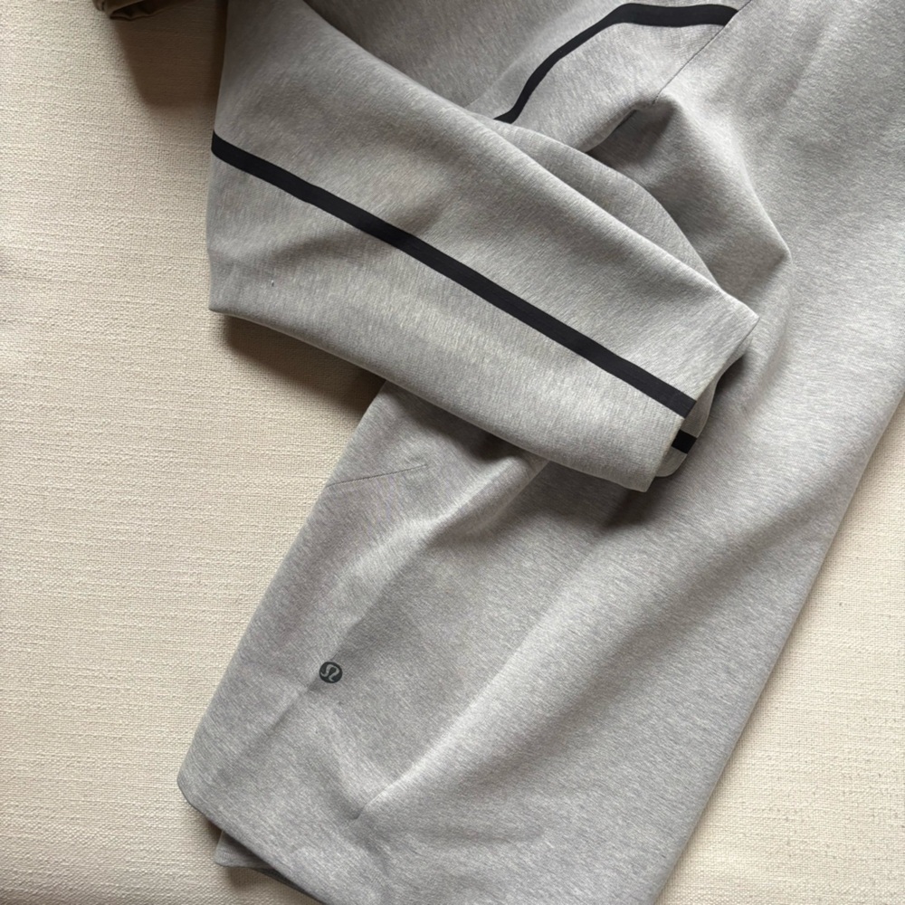 Lululemon Men's Chill Motion Pullover Hoodie Tall Neck